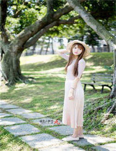 琪琪大香线蕉手机视频-美丽的小峓子4中字巴巴鱼汤饭